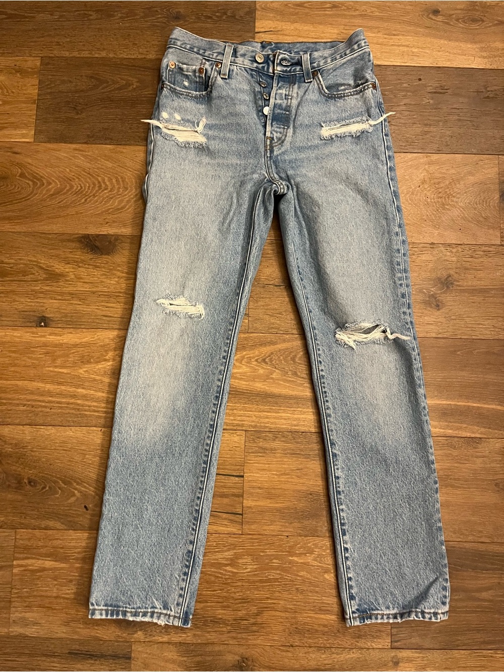 Light Blue Distressed LEVIS 501 Women’s High-Rise Jeans Size W25 L30